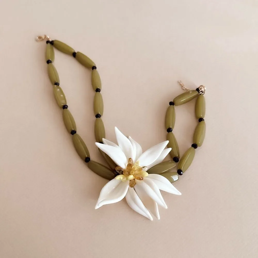 Flower statement necklace  S835